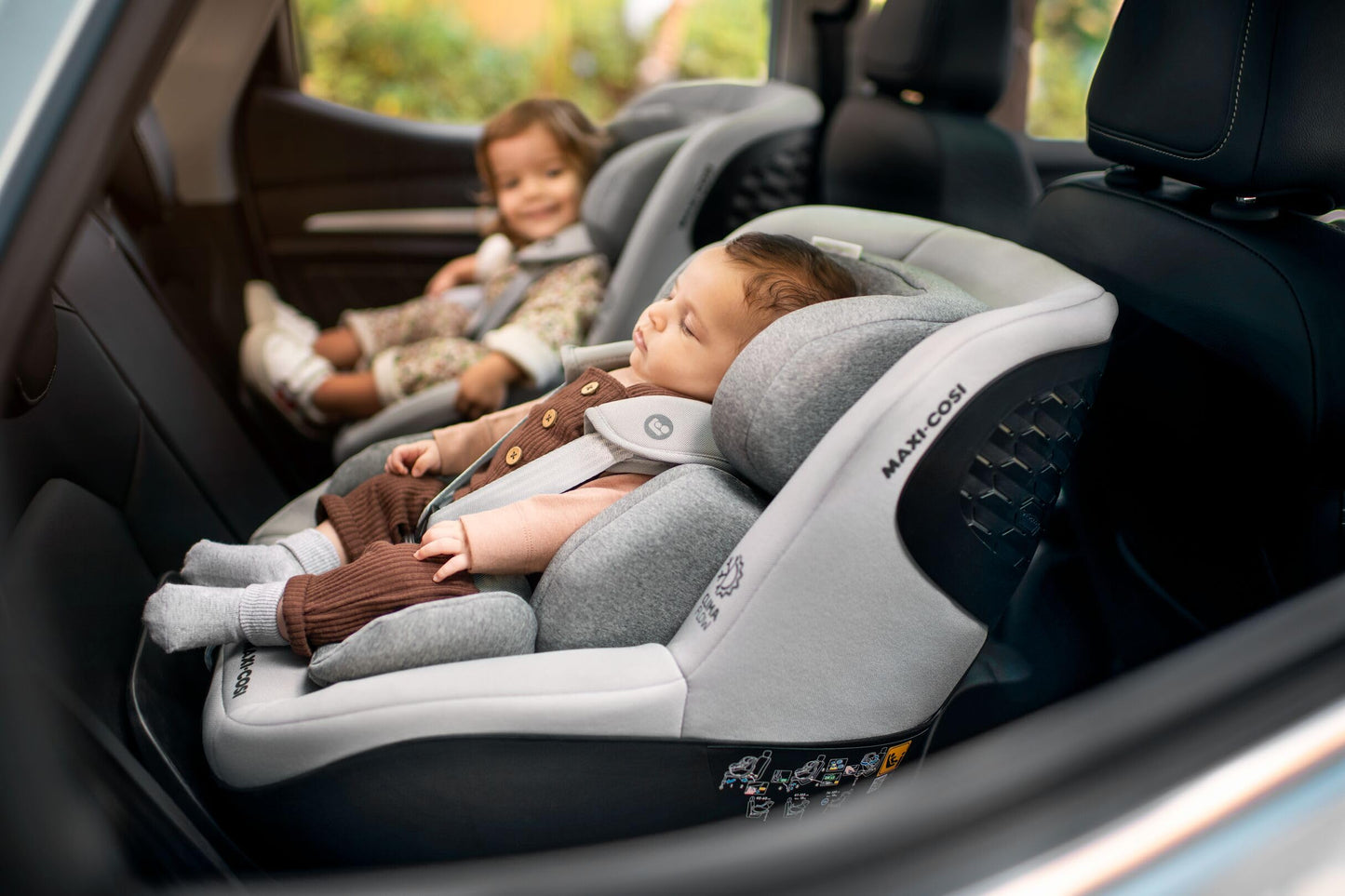 Maxi-Cosi Mica Pro Eco i-Size, 360° Kindersitz, ISOFIX, 0-4 Jahre, Graphite